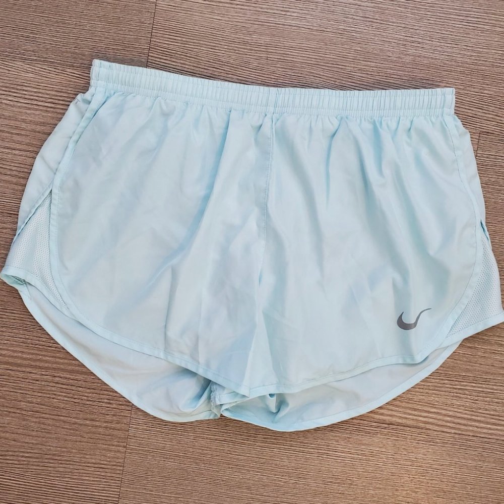 NIKE Dri-FIT Modern Tempo Shorts